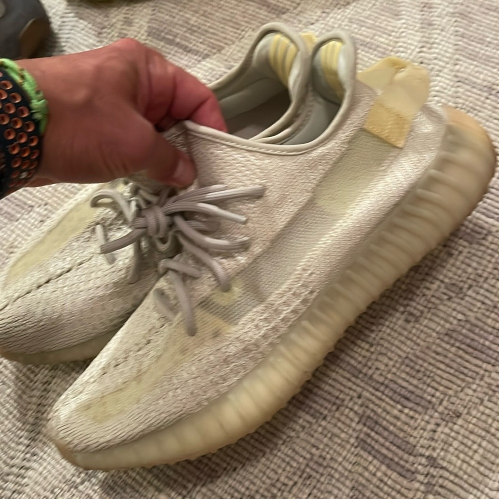Yeezy 350v2 light